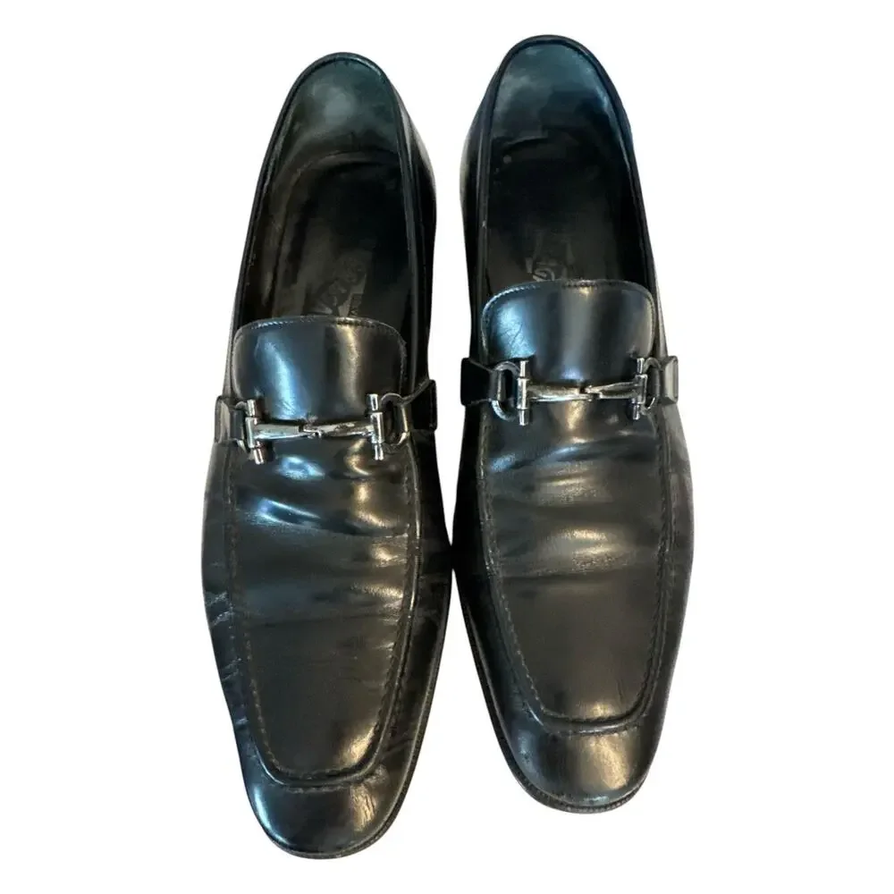 Must Have!!!! SALVATORE FERRAGAMO 